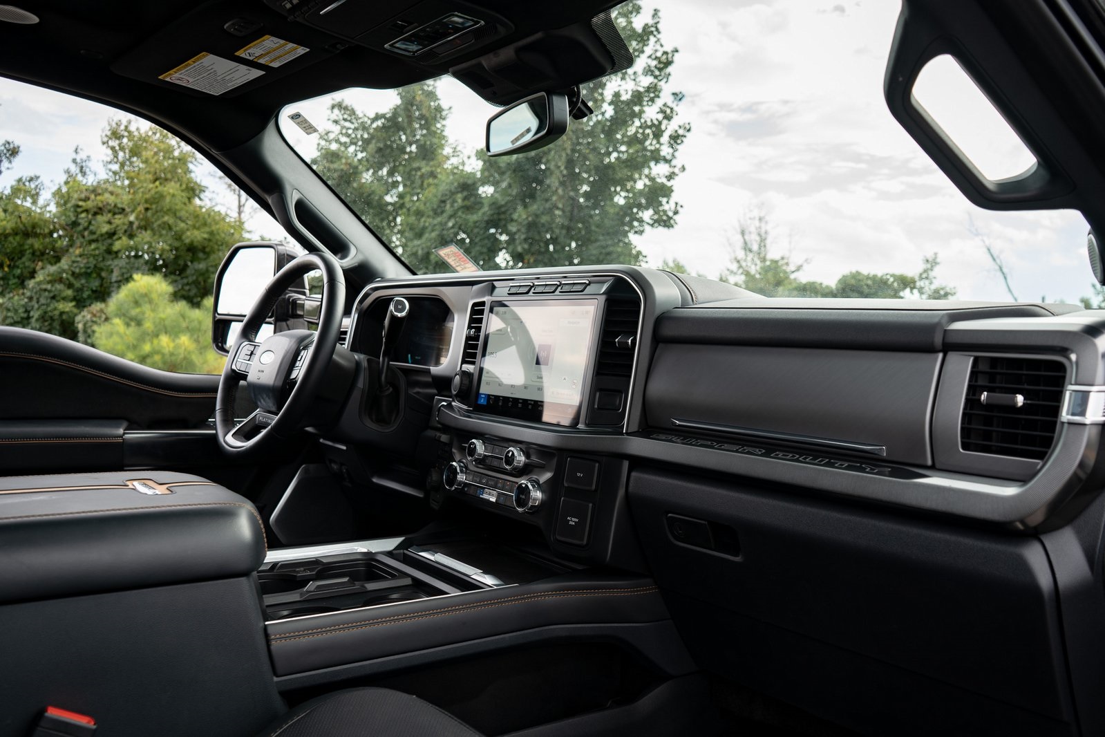 2024 Ford F-450 photo 34