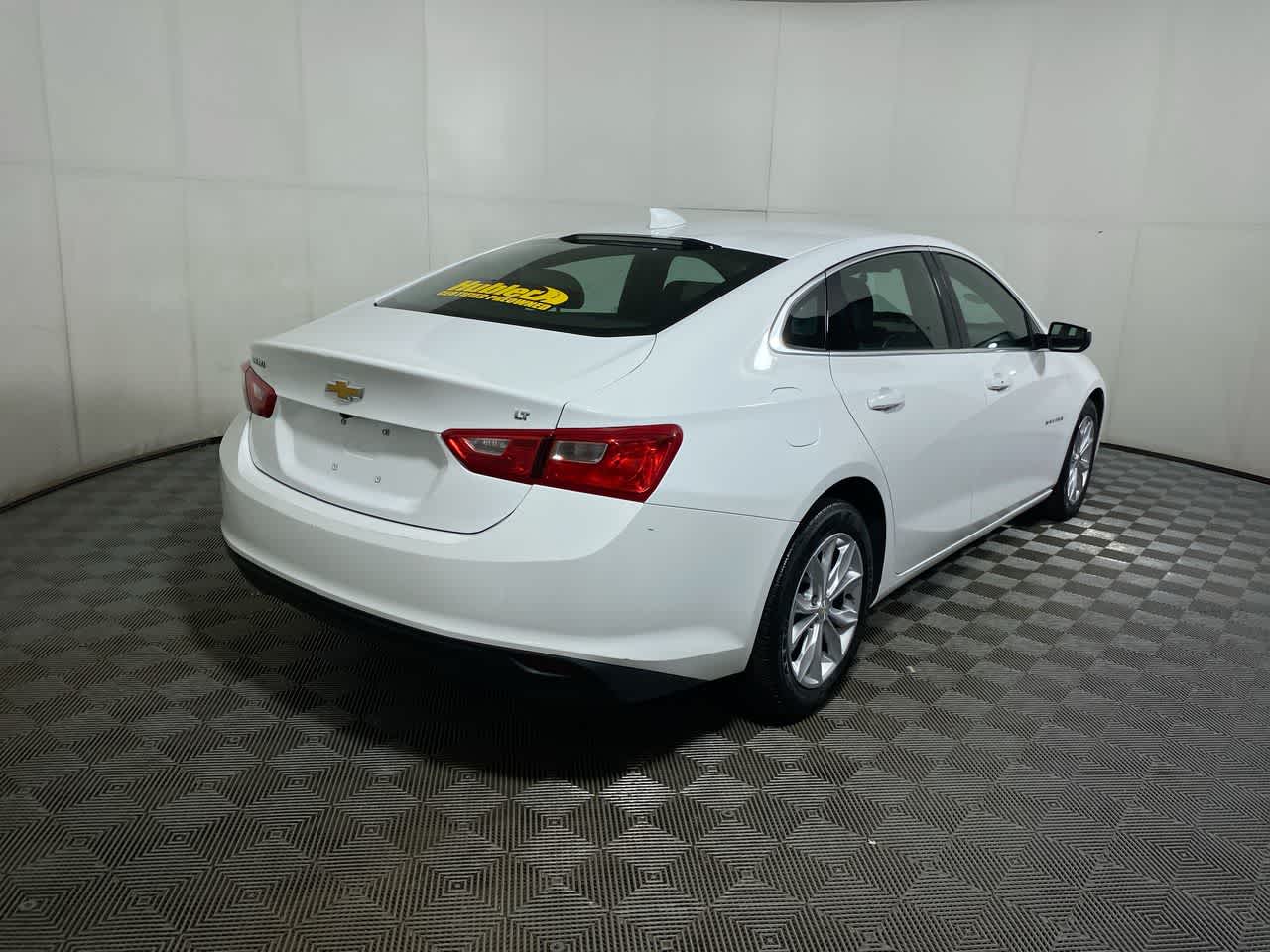 2023 Chevrolet Malibu 1LT photo 2