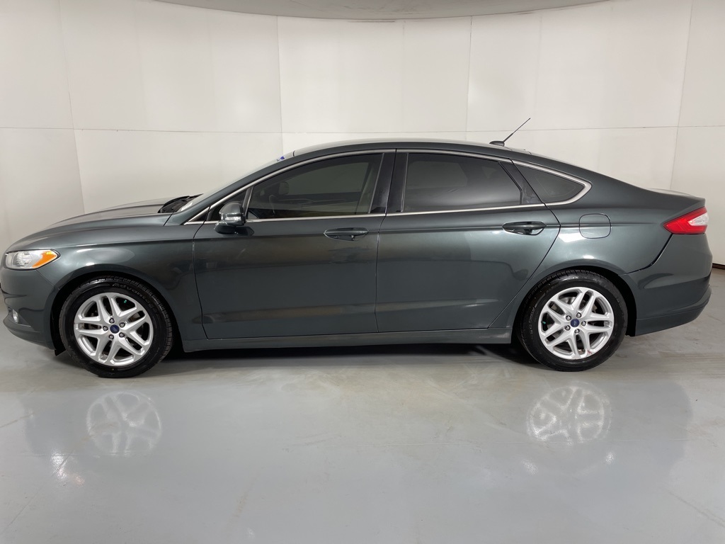 2015 Ford Fusion SE photo 5