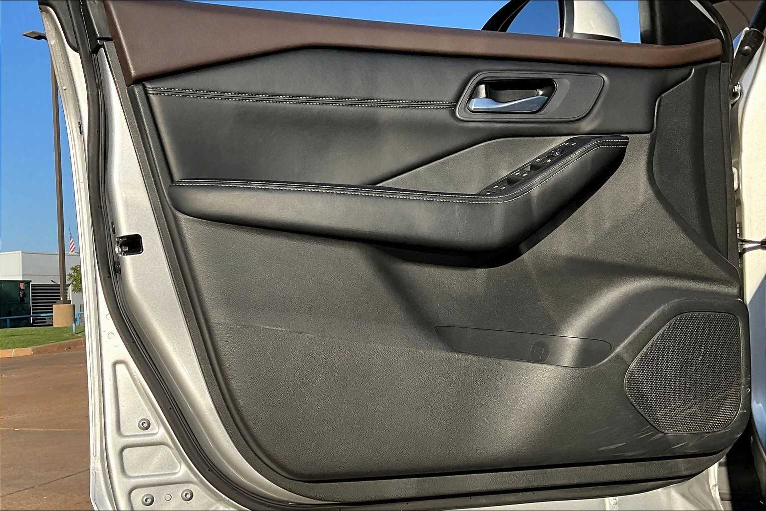 2023 Nissan Rogue SV photo 19