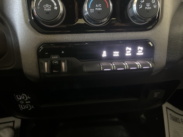 2026 Ram 3500 Tradesman photo 17
