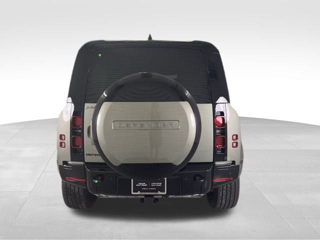 2025 Land Rover Defender 110 X-Dynamic SE photo 2