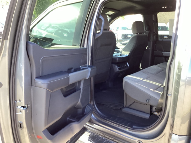 2025 Ford F-150 XLT photo 21