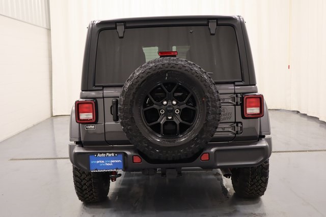 2025 Jeep Wrangler Willys photo 6