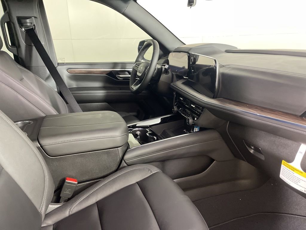 2025 Chevrolet Tahoe Z71 photo 15