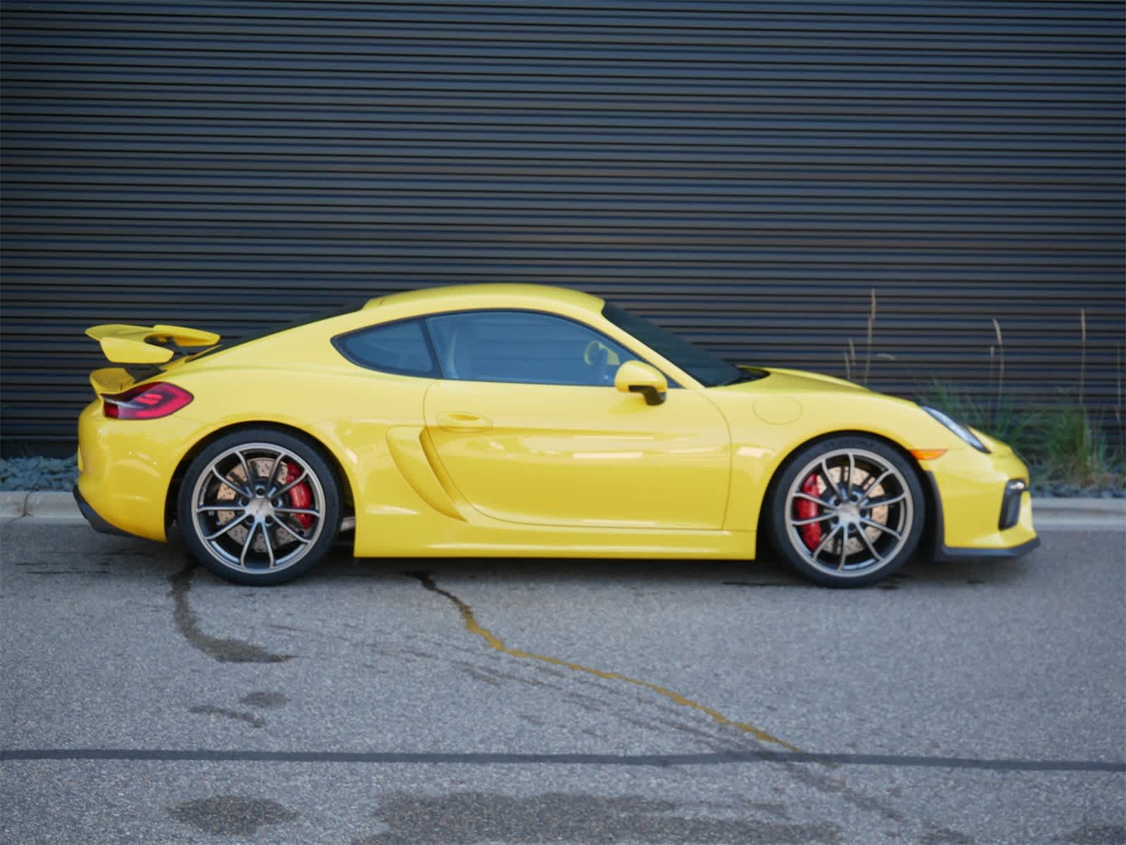 2016 Porsche Cayman GT4 photo 22