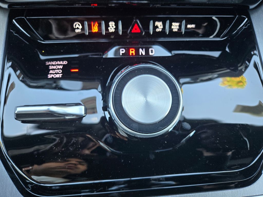 2025 Jeep Wagoneer L Base photo 11