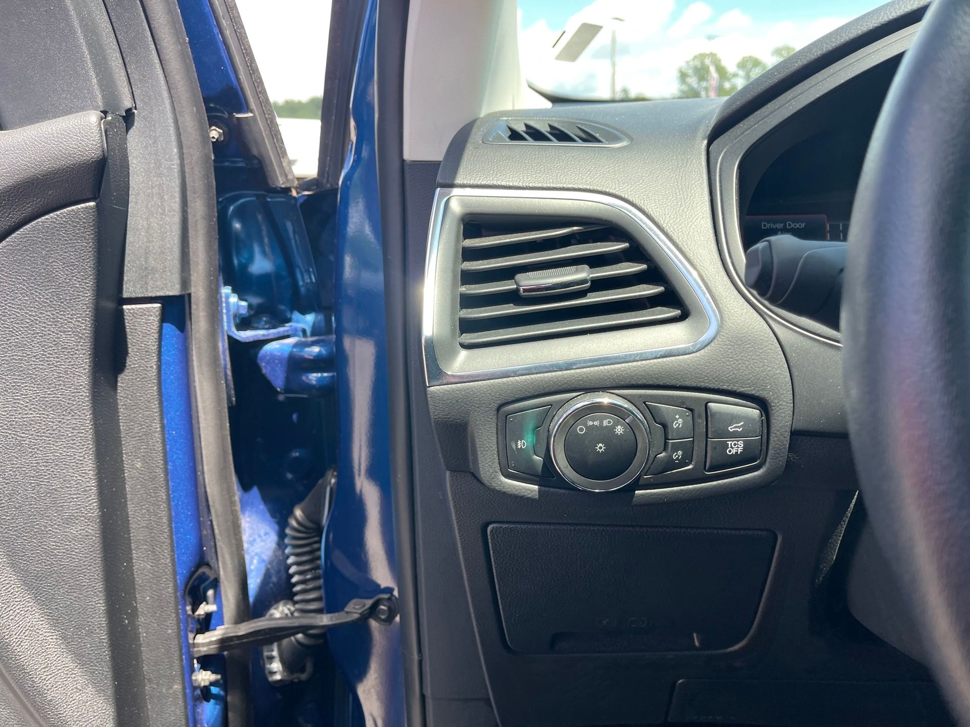 2024 Ford Edge Titanium photo 15
