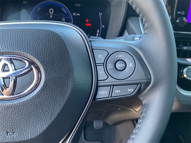 2026 Toyota Corolla Cross Hybrid SE photo 20