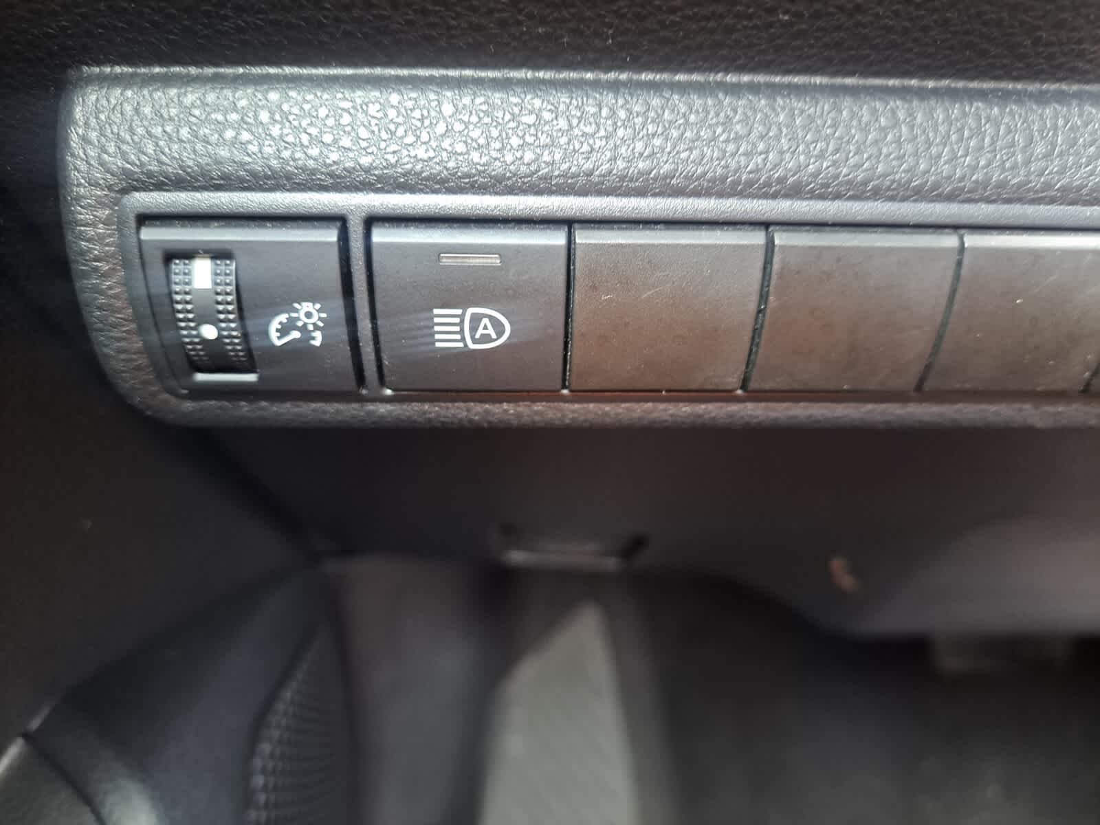 2024 Toyota Corolla LE photo 13