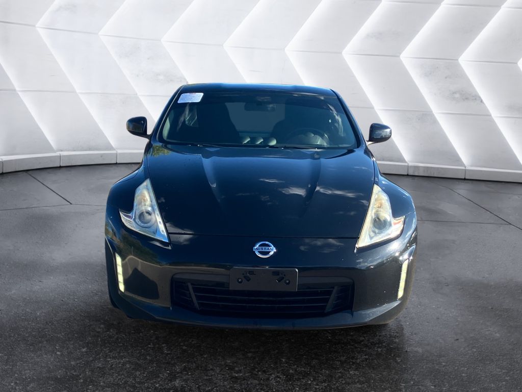 2017 Nissan 370Z Base photo 2