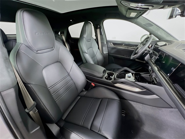 2026 Porsche Cayenne E-Hybrid Coupe photo 27