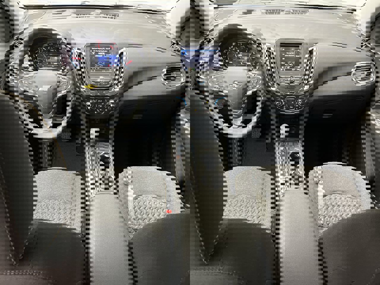 2023 Chevrolet Equinox LT photo 4