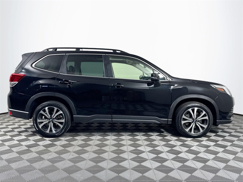 2022 Subaru Forester Limited photo 4
