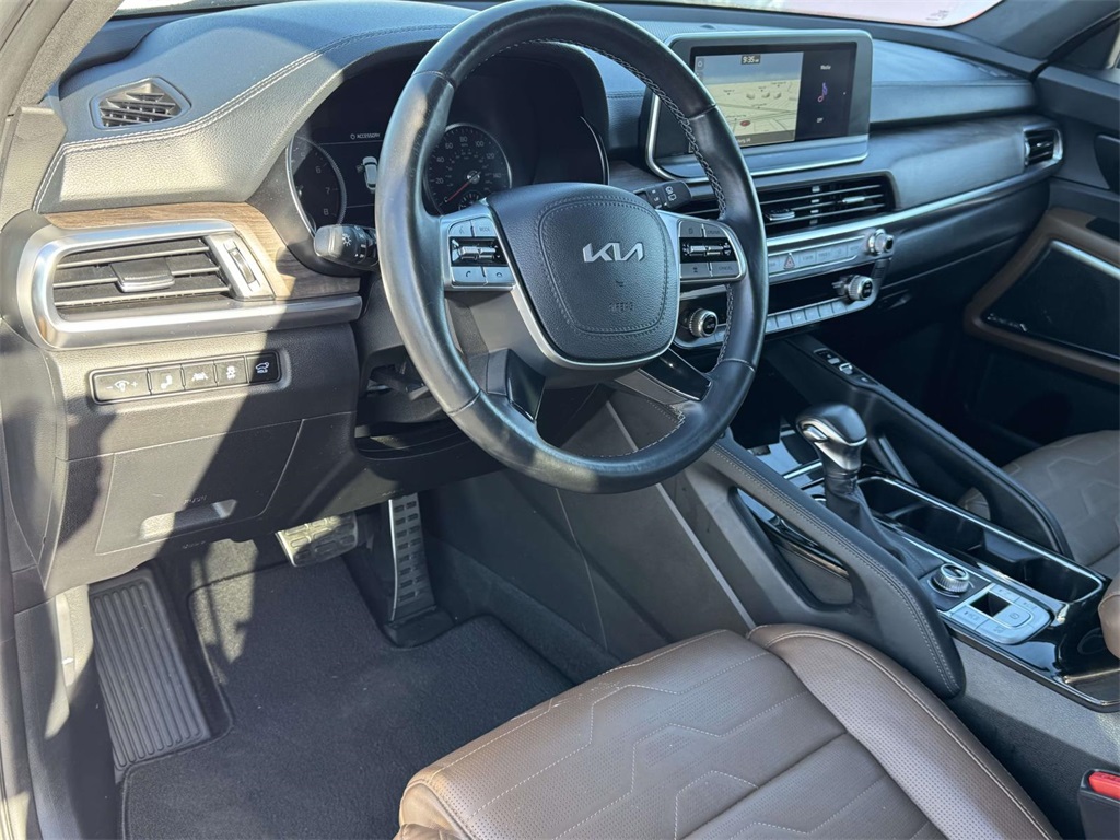 2022 Kia Telluride SX photo 2