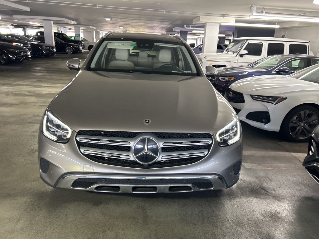 2022 Mercedes Benz GLC 300 photo 2