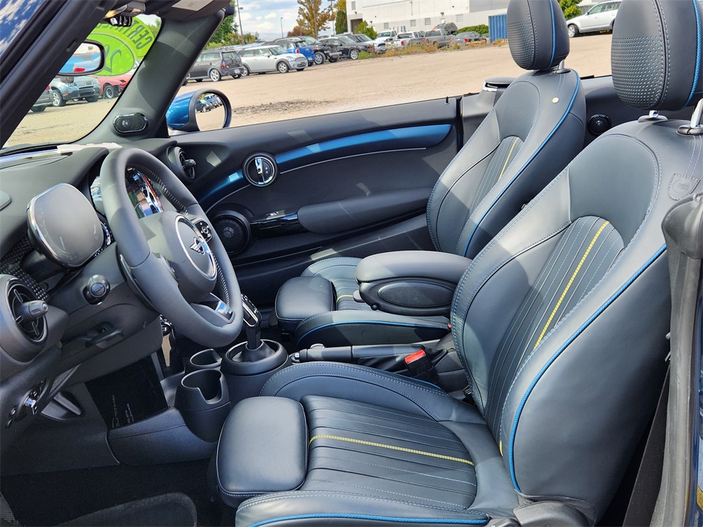 2023 Mini Cooper Convertible S photo 9
