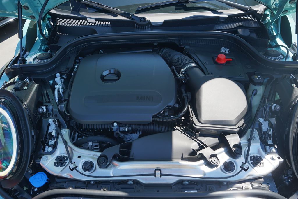 2026 Mini Cooper Hardtop S 2 Door Iconic photo 11