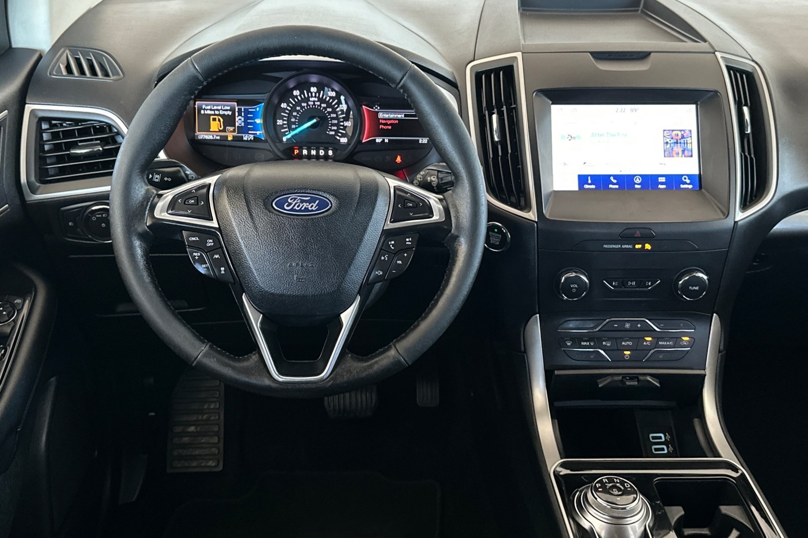 2020 Ford Edge SEL photo 13