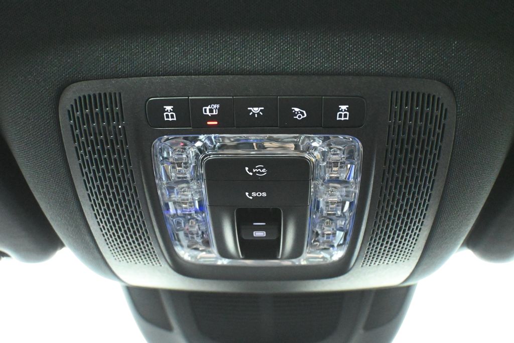 2025 Mercedes Benz GLS 450 4MATIC photo 15