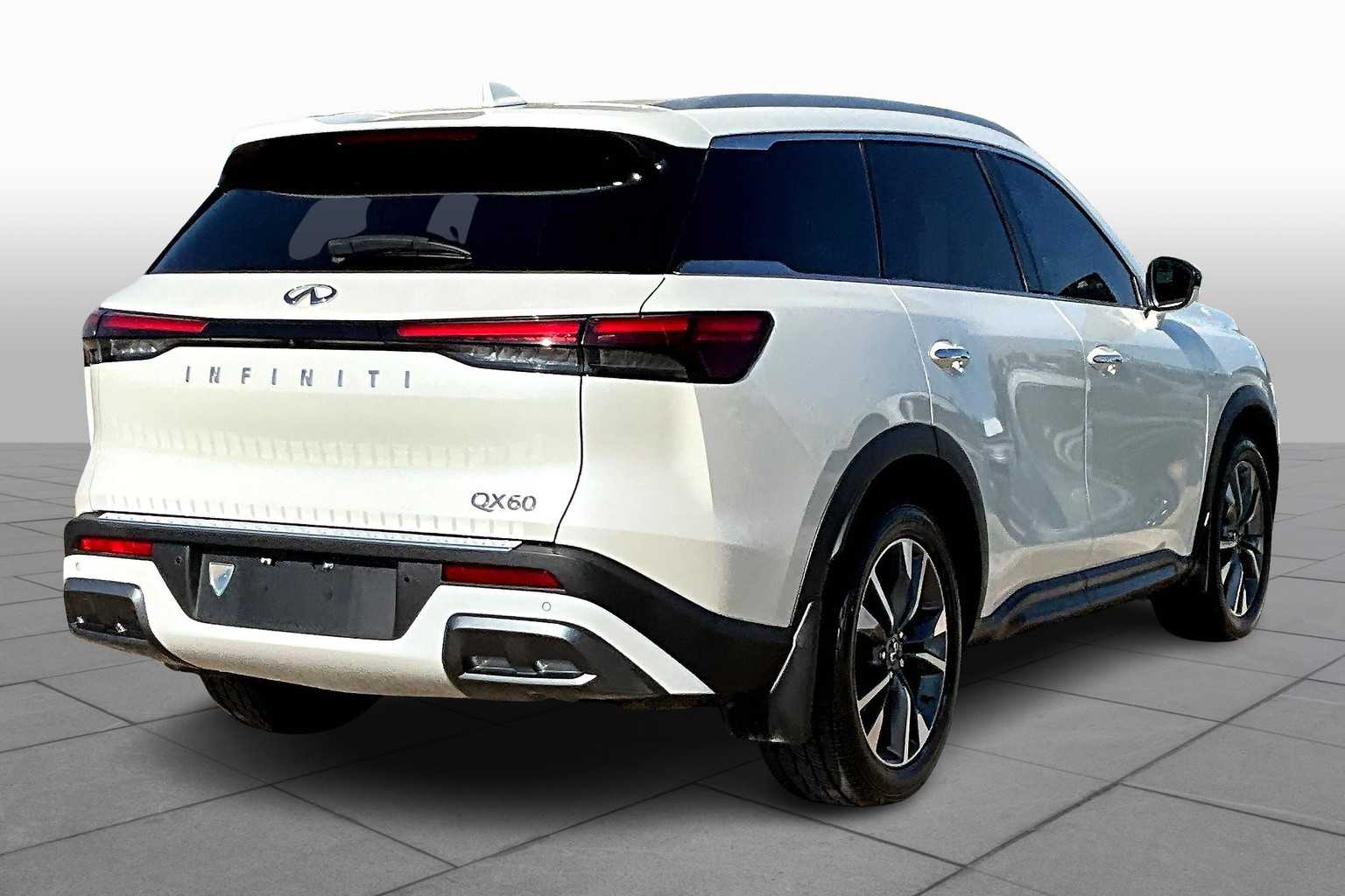 2022 Infiniti QX60 Luxe photo 11