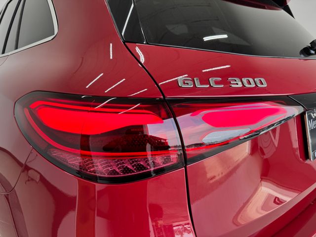 2025 Mercedes Benz GLC 300 photo 26