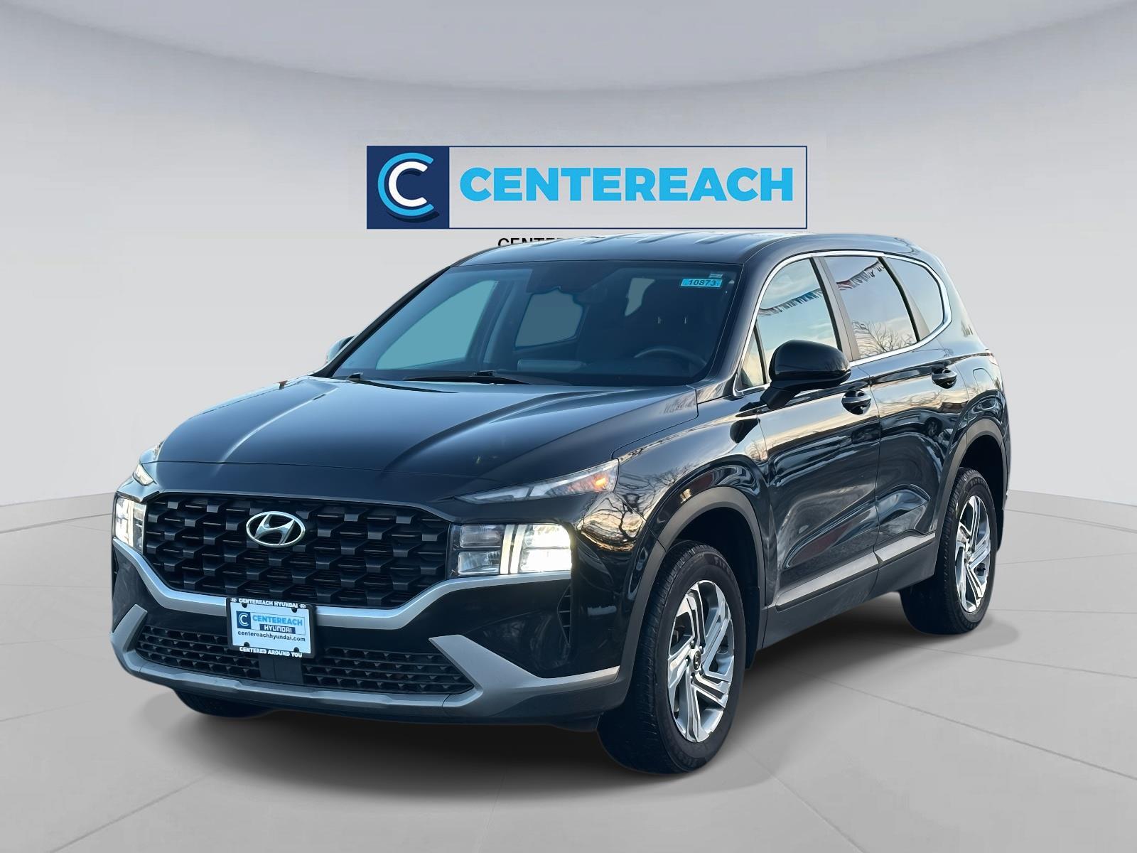 2022 Hyundai Santa Fe SE's photo