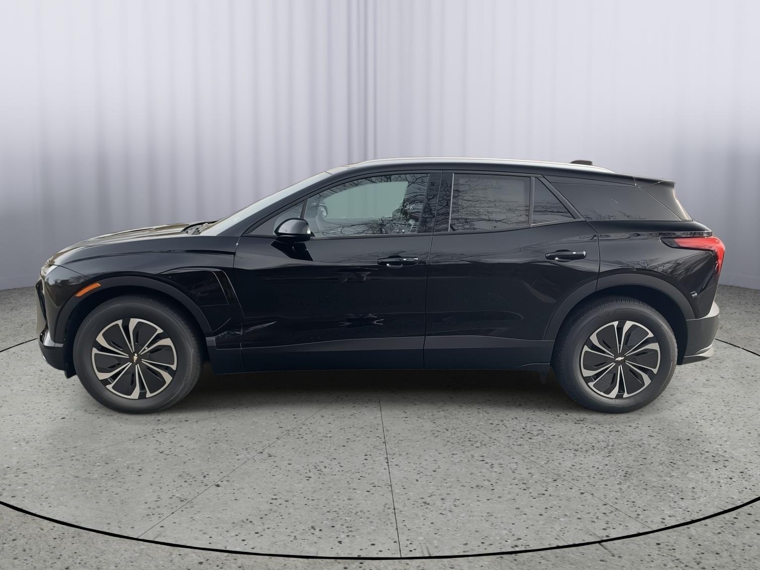 2025 Chevrolet Blazer EV photo 4