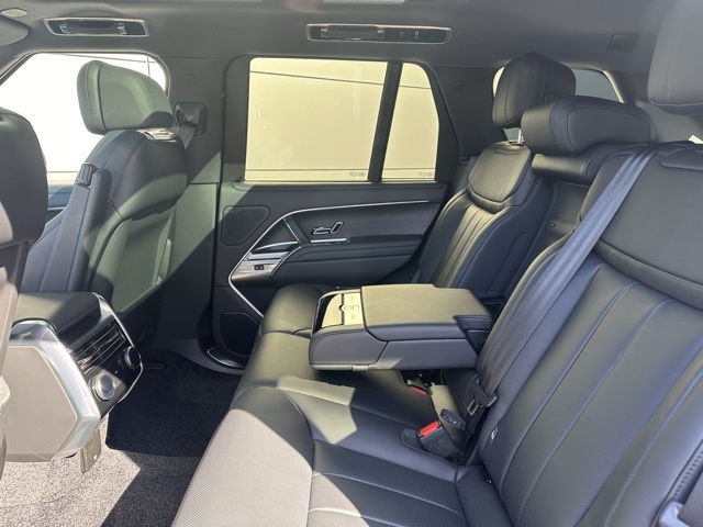 2025 Land Rover Range Rover SE photo 20