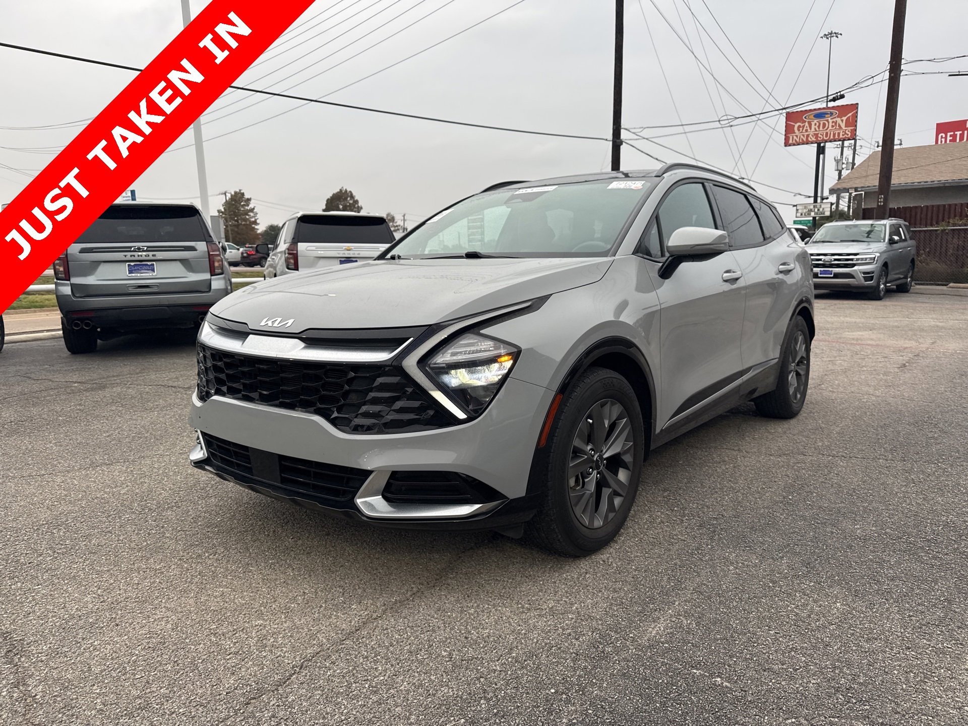 2023 Kia Sportage SX's photo