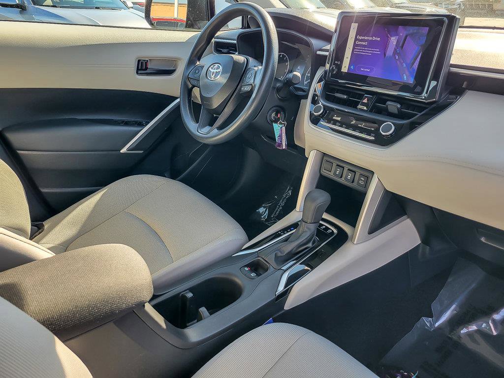2025 TOYOTA COROLLA CROSS - Image 28