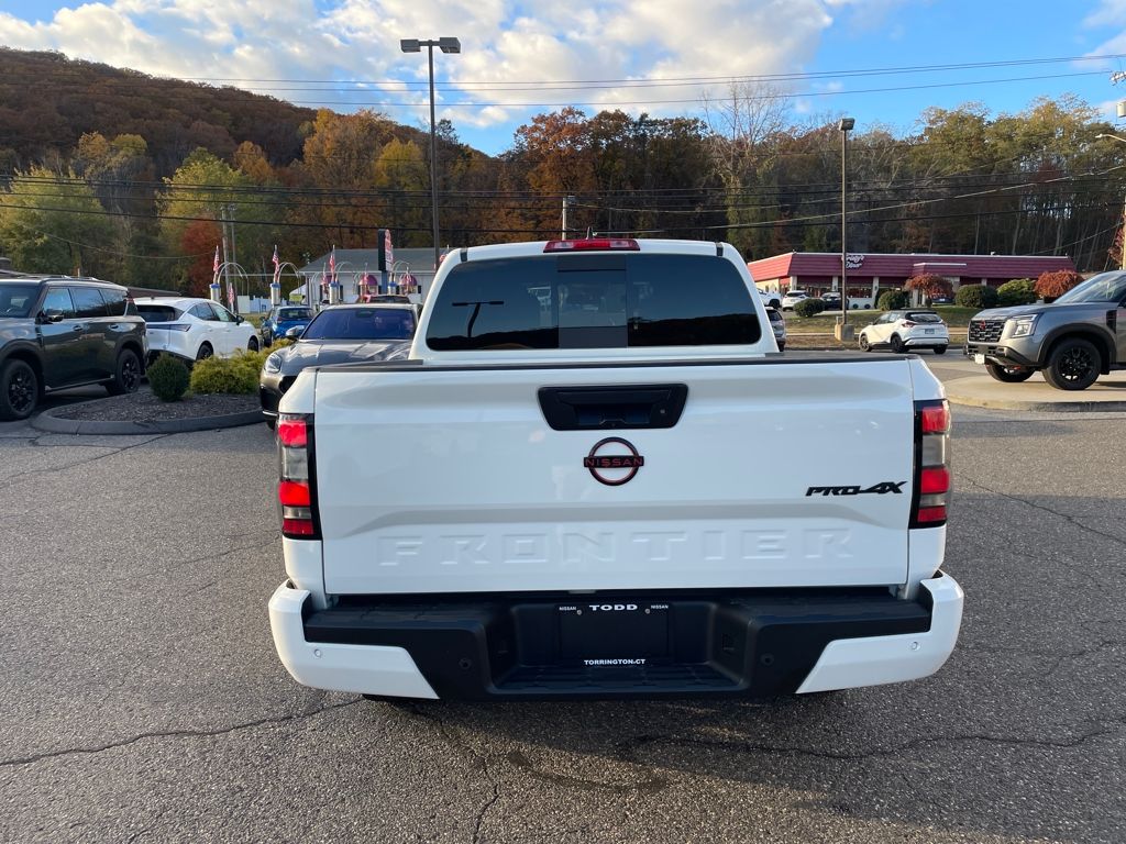 2024 Nissan Frontier PRO-4X photo 4