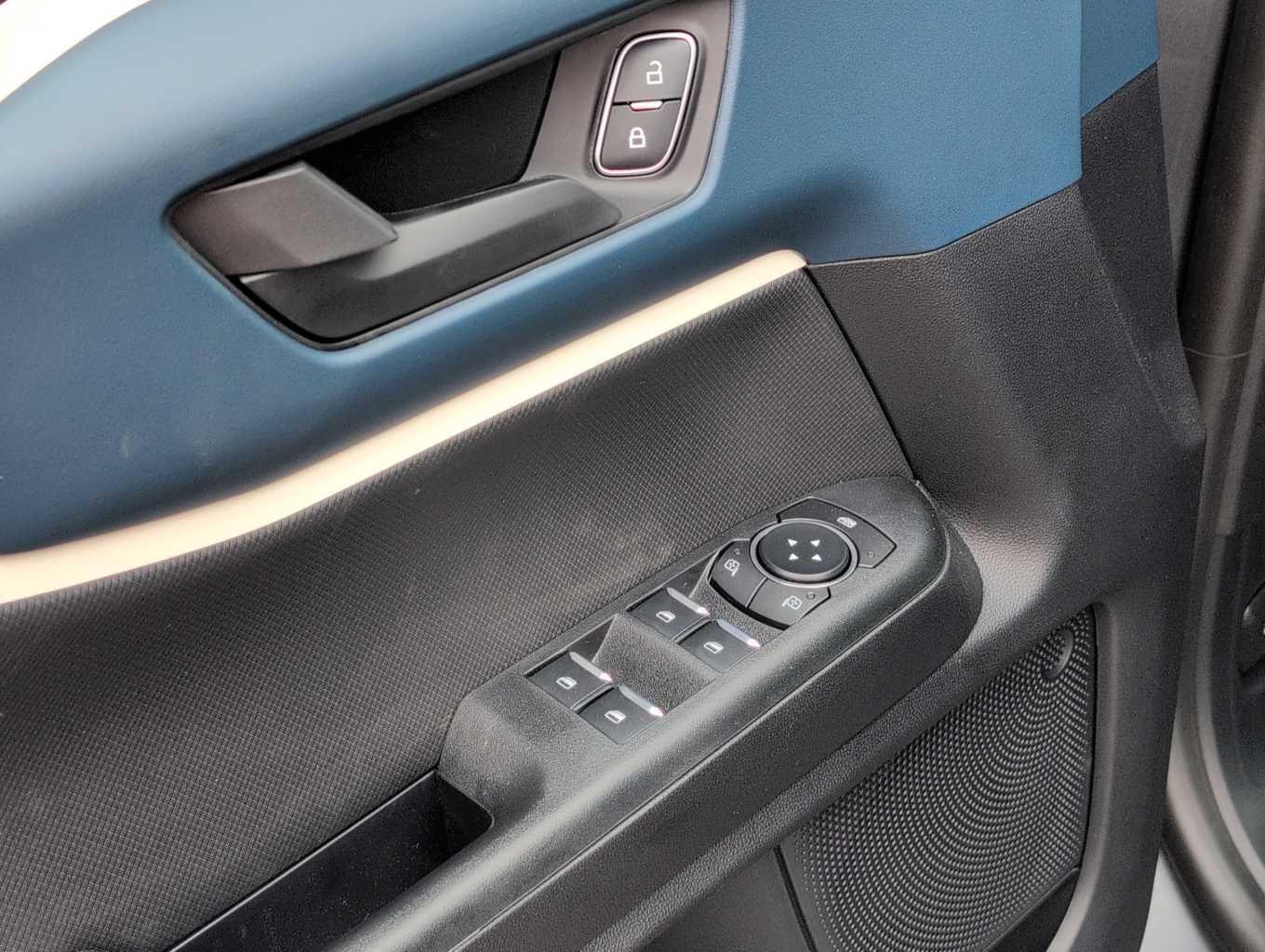2025 Ford Bronco Sport Heritage photo 6