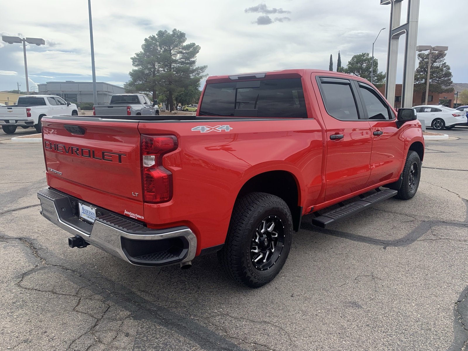 2023 Chevrolet Silverado 1500 LT photo 7