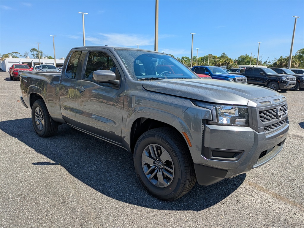 2025 Nissan Frontier SV photo 2