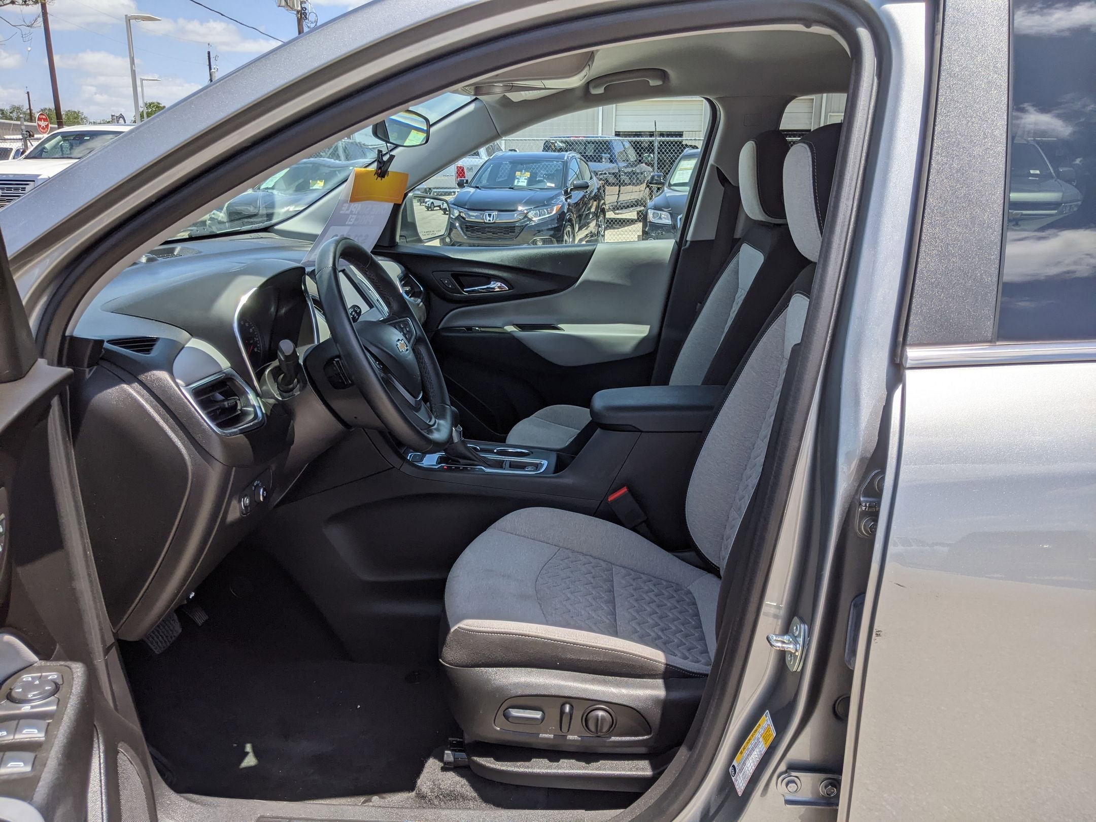 2023 Chevrolet Equinox LT photo 9