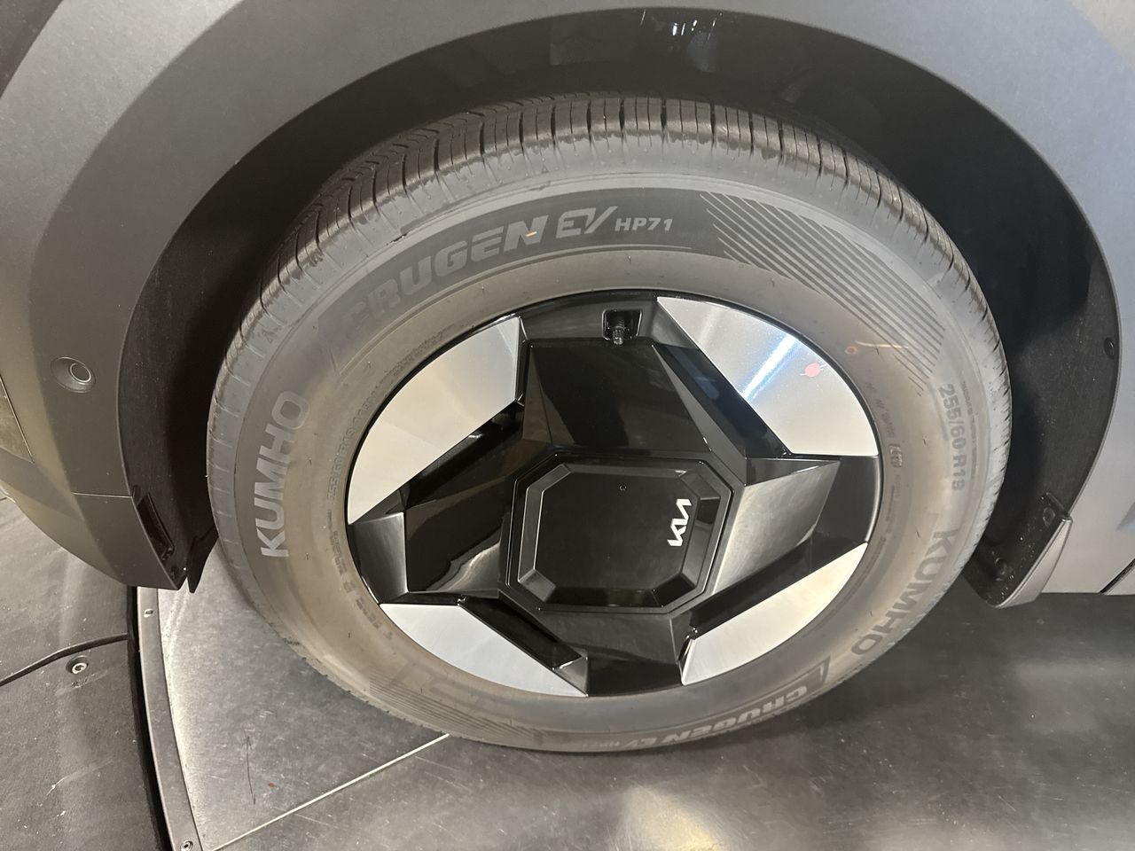 2026 Kia EV9 Wind photo 4