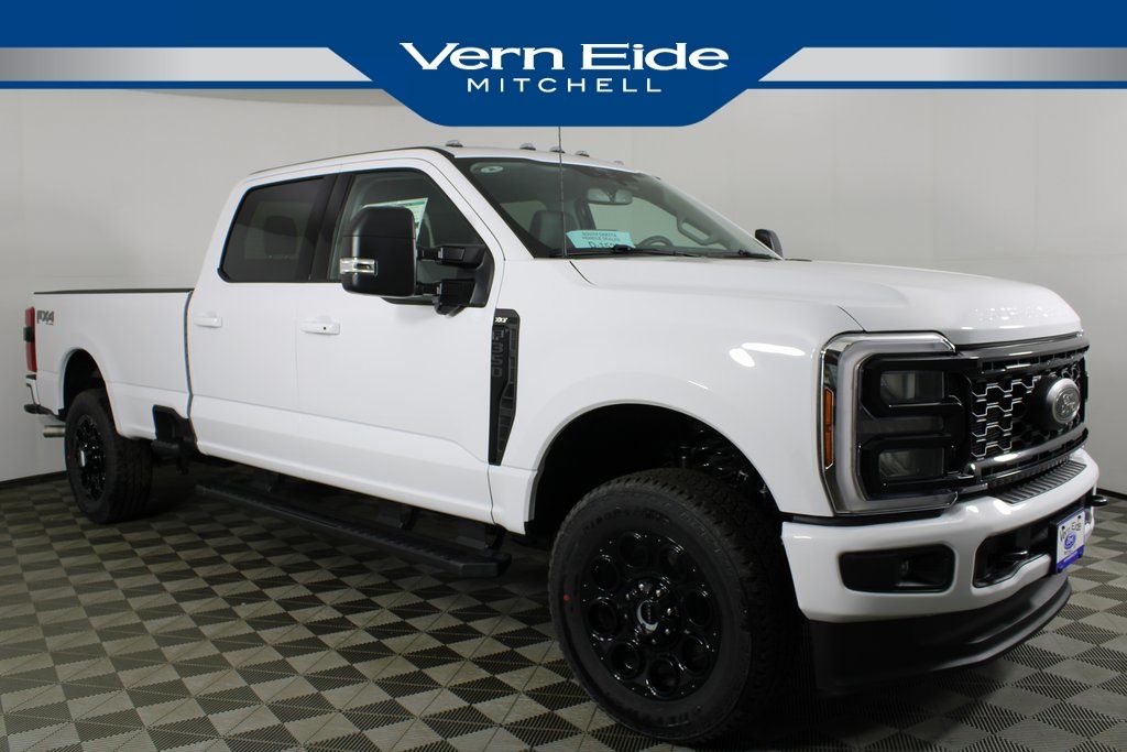 2026 Ford F-350 Super Duty XLT's photo