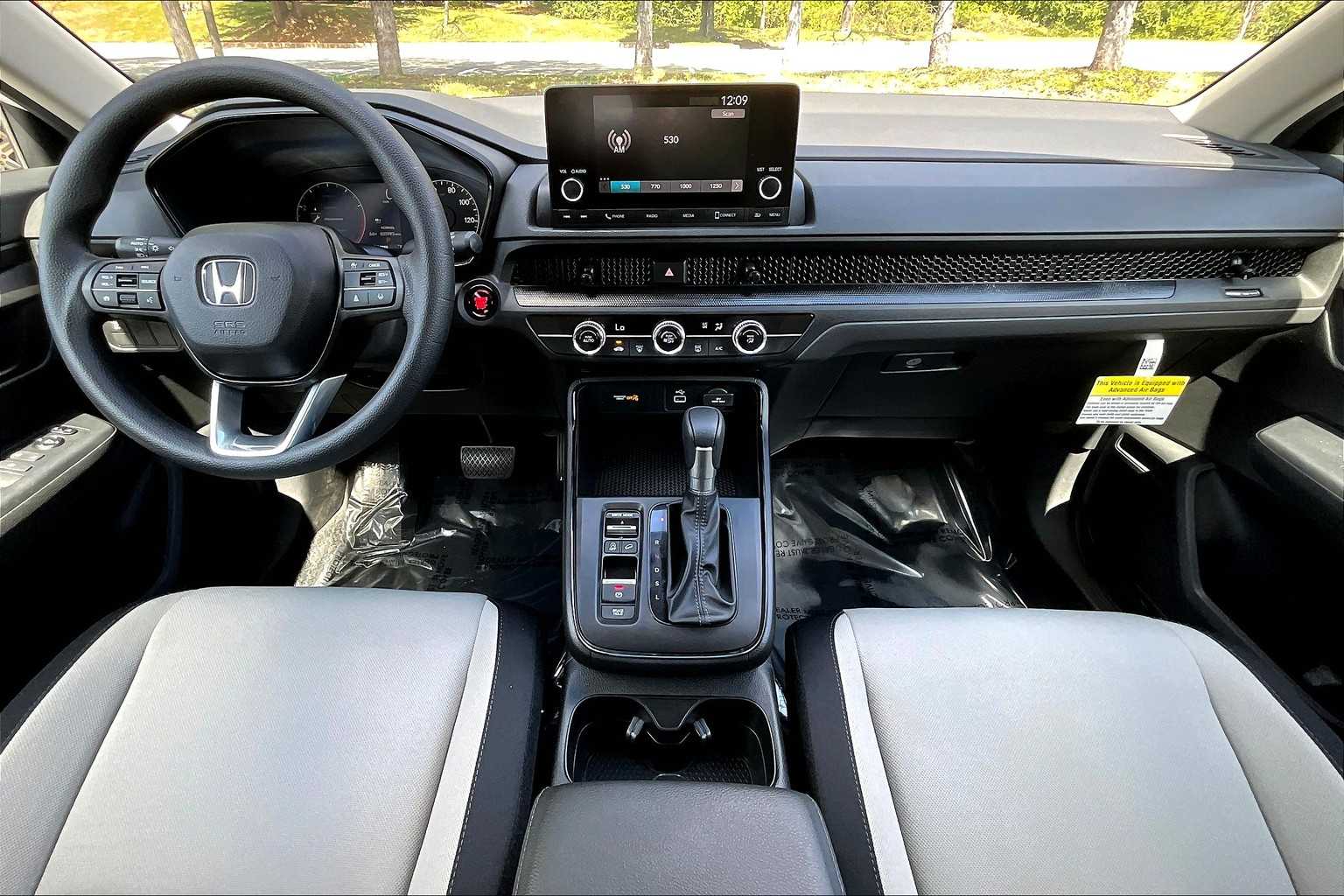 2025 Honda CR-V LX photo 14