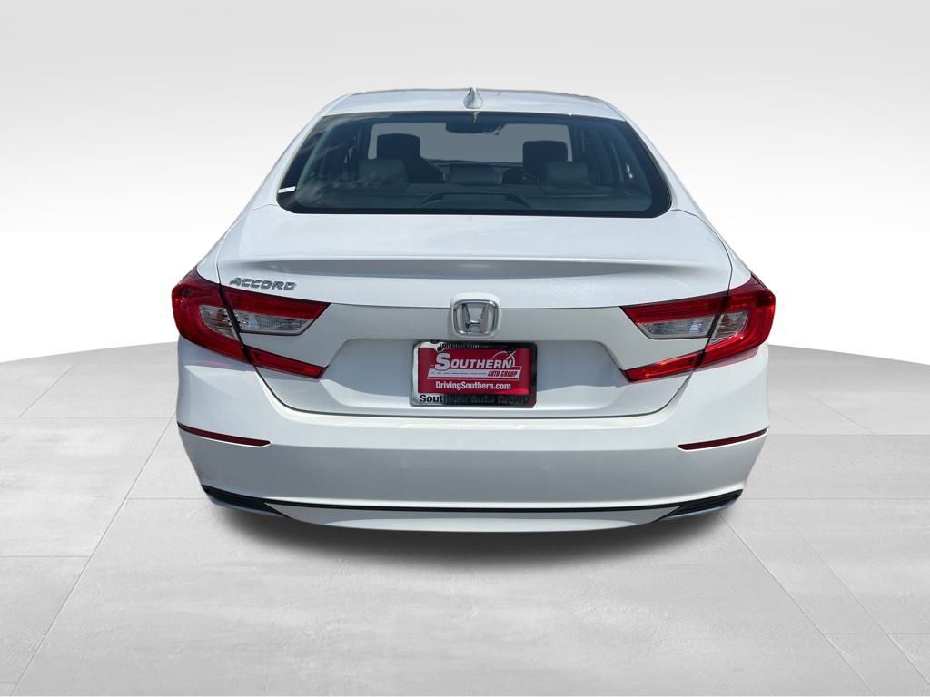 2018 Honda Accord LX 1.5T photo 17