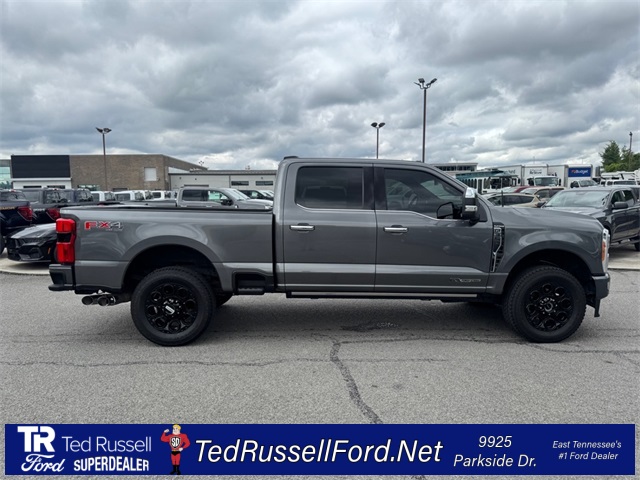 2023 Ford F-350 Platinum photo 4