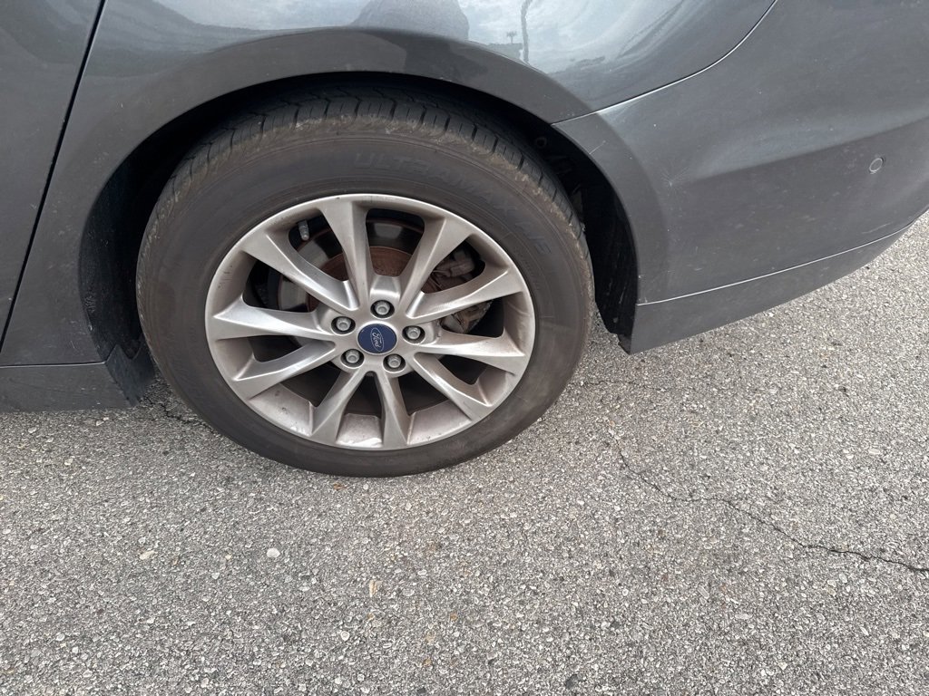 2017 Ford Fusion SE photo 37