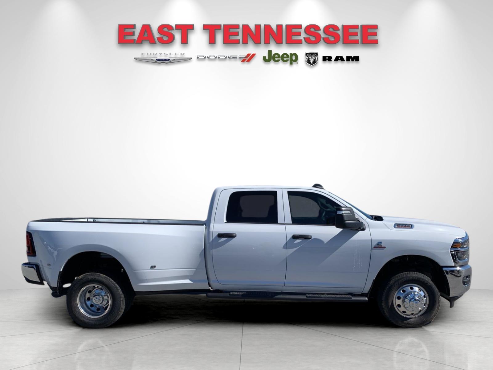 2026 Ram 3500 Tradesman photo 2