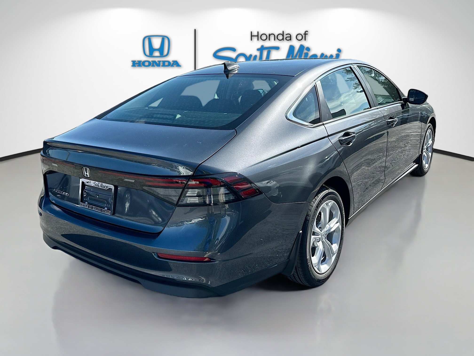 2025 Honda Accord LX photo 6