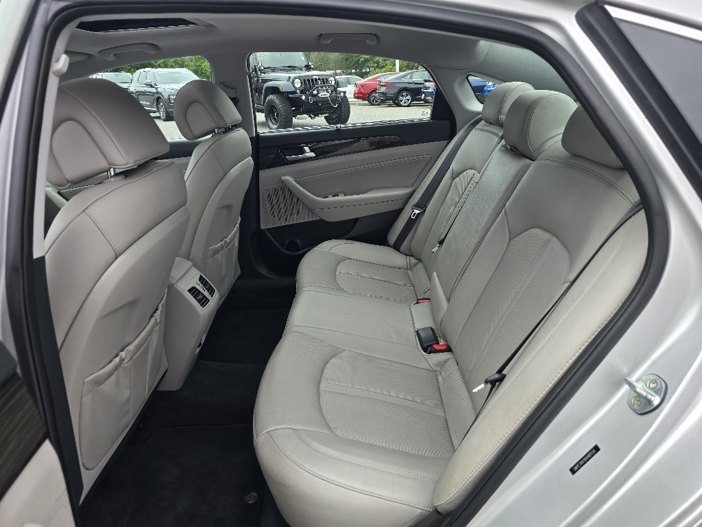 2017 Hyundai Sonata Limited photo 4