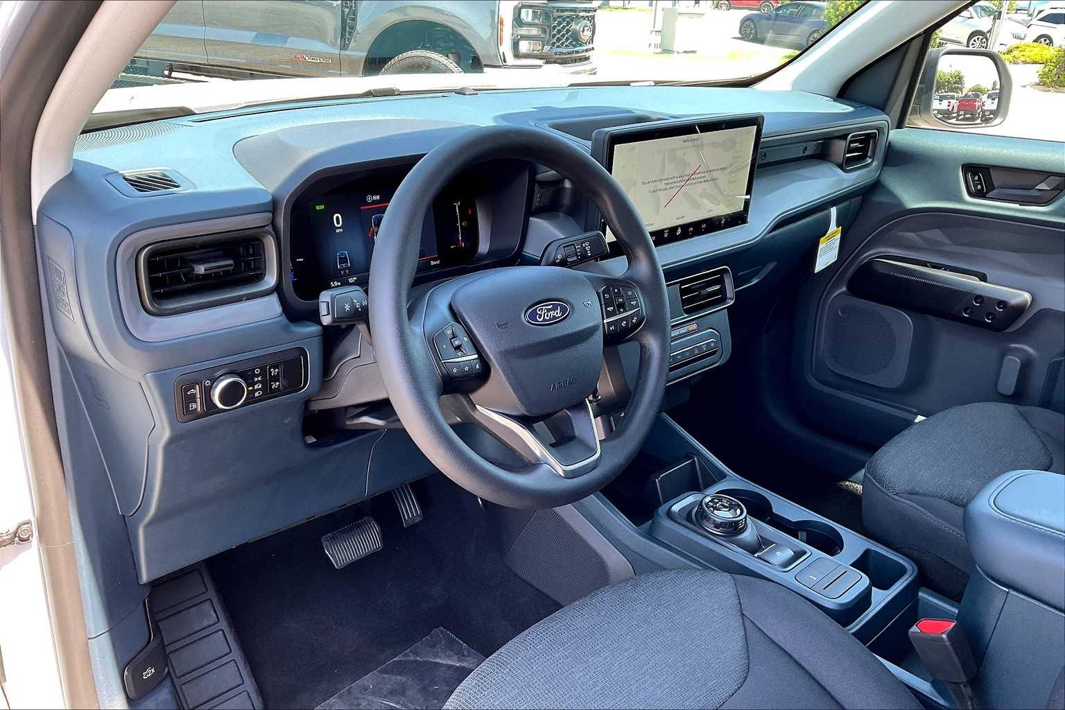 2025 Ford Maverick XL photo 8