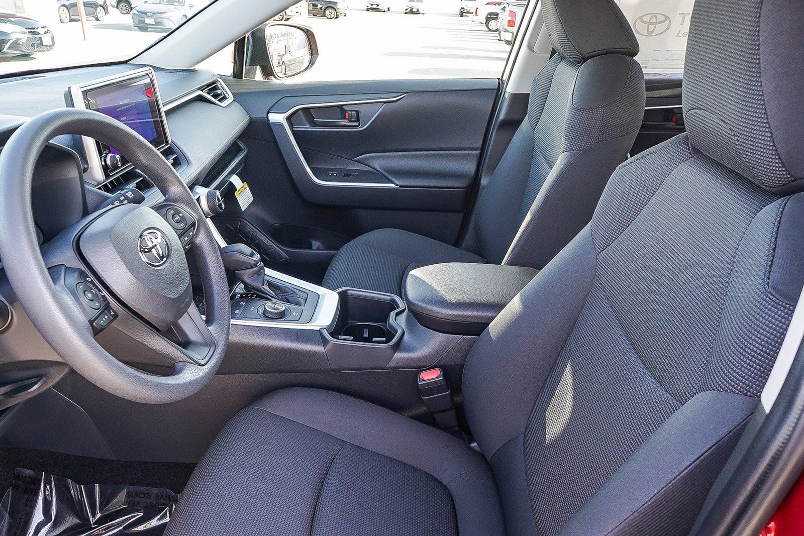2025 Toyota RAV4 Hybrid LE photo 19