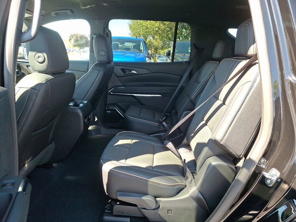 2025 Chevrolet Traverse High Country photo 4