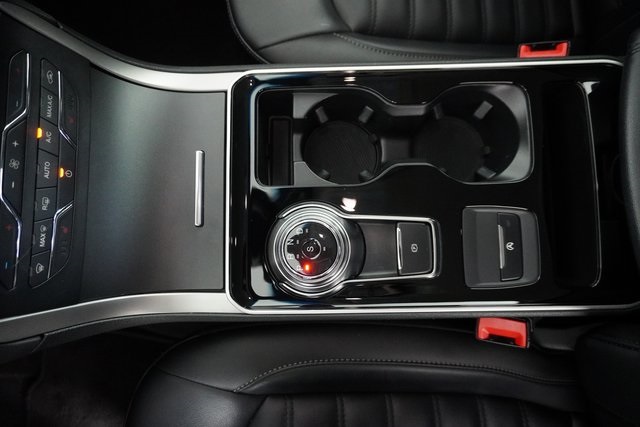 2020 Ford Edge SEL photo 27