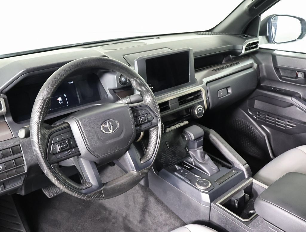 2024 Toyota Tacoma SR5 photo 7